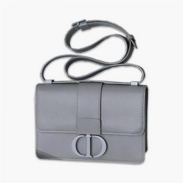 Dior 30 Montaigne Shoulder Bags