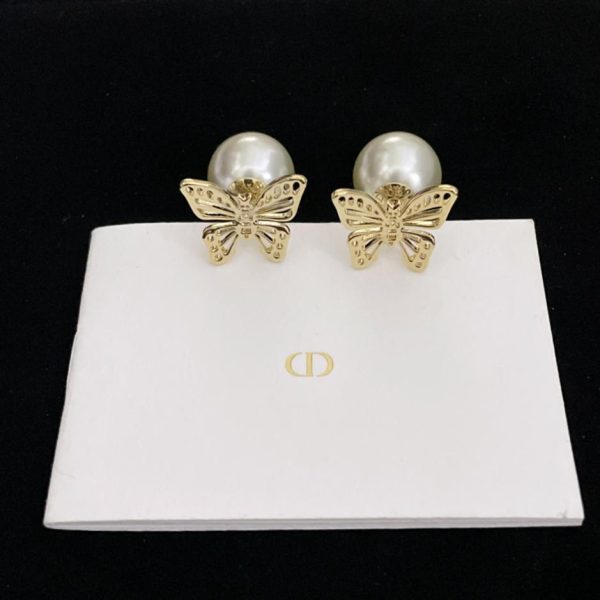 Dior hollow butterfly pearl earrings