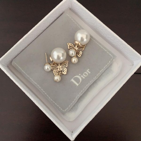 Dior hollow butterfly pearl earrings