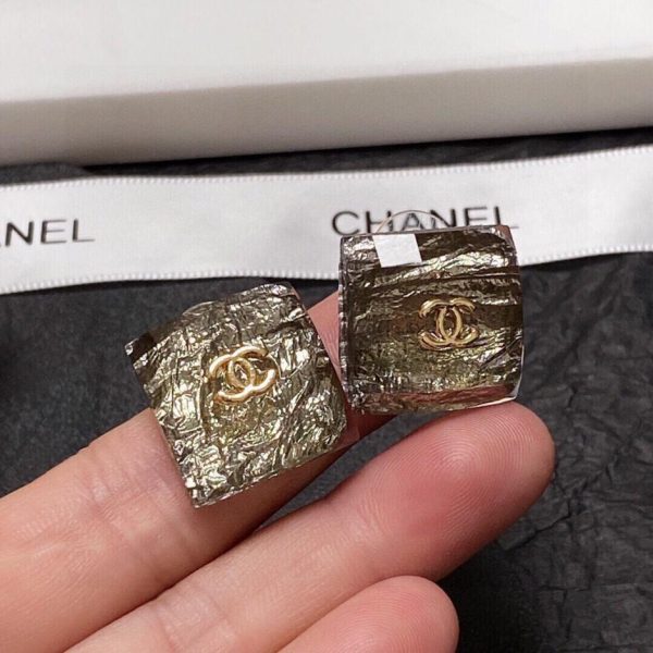 Chanel vintage version earrings