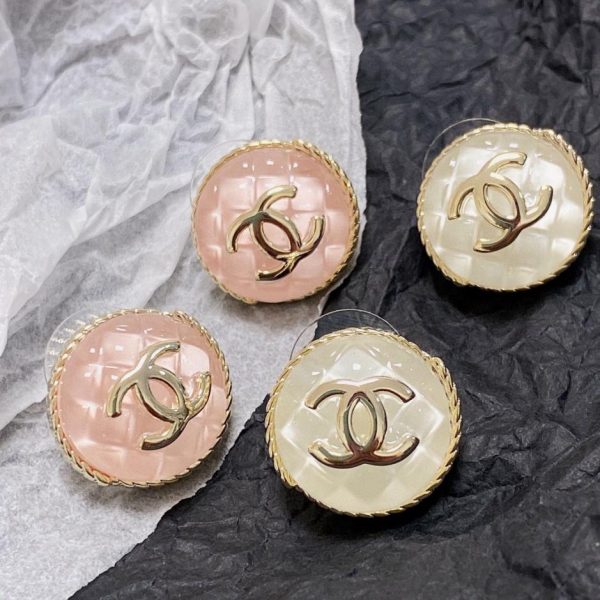 Chanel double C diamond cube