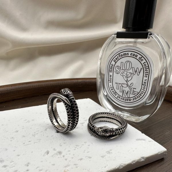 Gucci snake ring