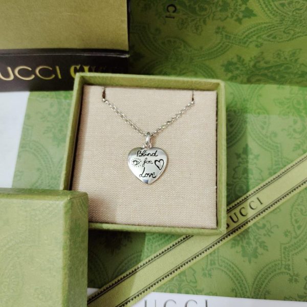 Gucci necklace heart pendant
