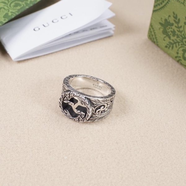 Gucci interlocking double g engraved cutout ring