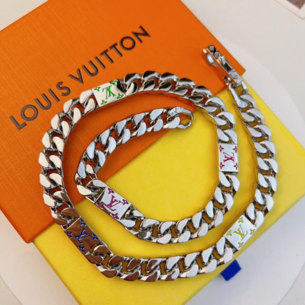 LOUIS VUITTON MONOGRAM TIED UP necklace