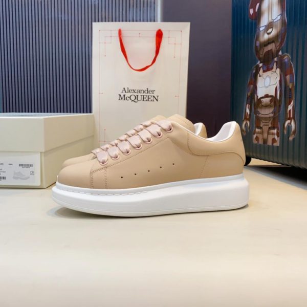 Alexander McQueen top version