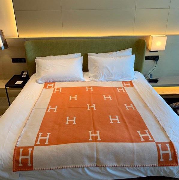 Hermès premium cashmere blanket