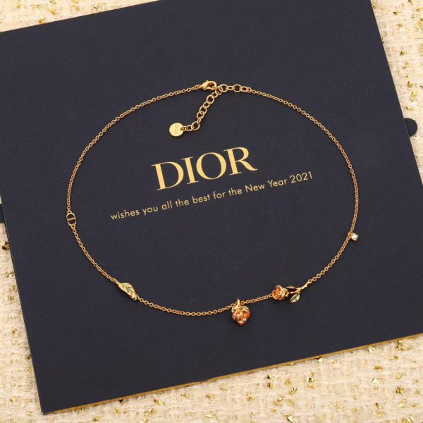 Dior rose necklace