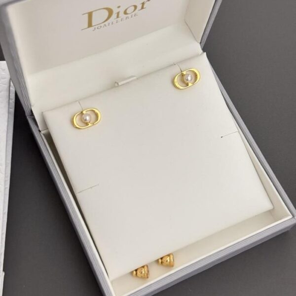 Dior latest mini cd single bead earrings (17FD)