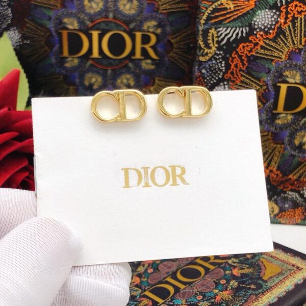 Dior's latest CD glossy mini earrings (8039)