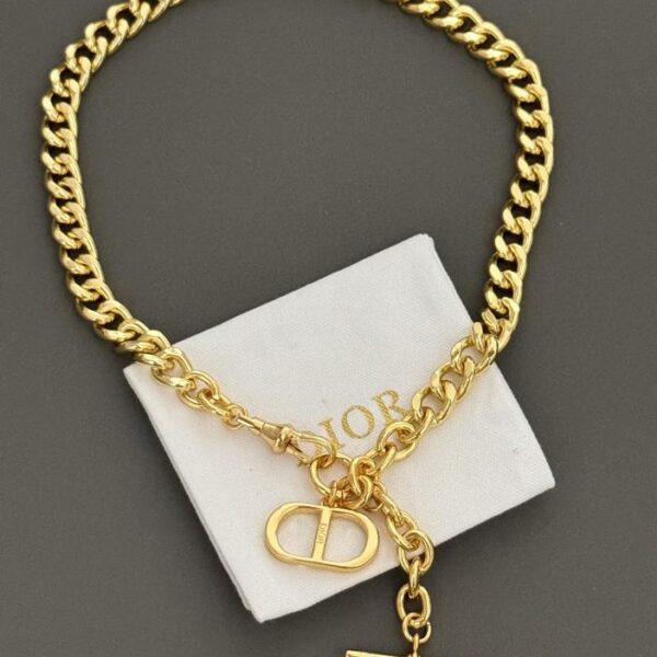 Dior's new cd letter necklace, consistent brass material (C533)