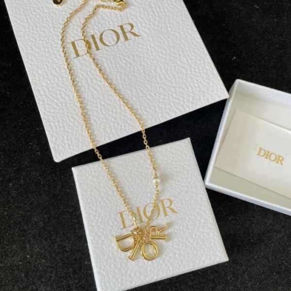 Dior latest necklace(567B)