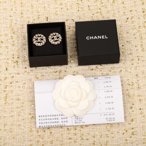 Chanel hollow round earrings