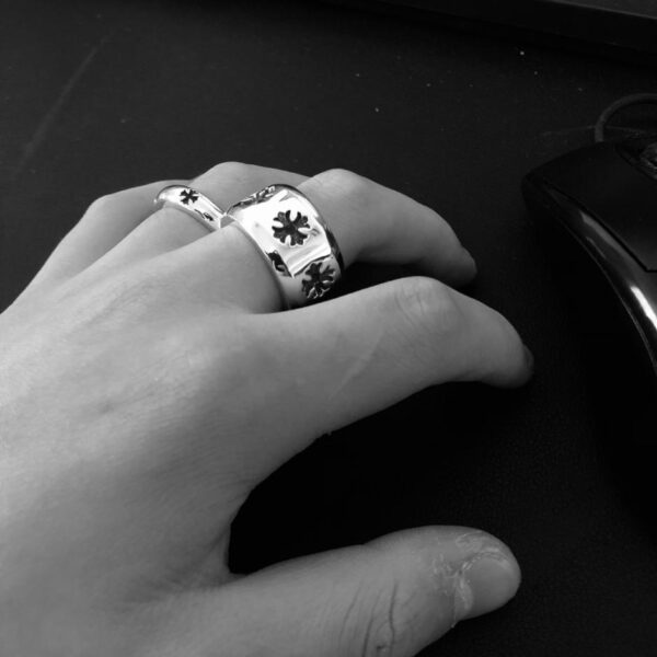 Chrome Hearts wide concave cross flower ring
