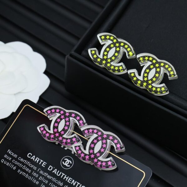 Chanel acrylic double c star earrings (2EE2)