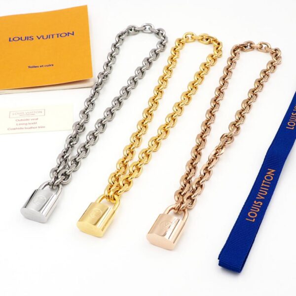 LV New Lock LV Edge Cadenas Necklace (8XOHD)