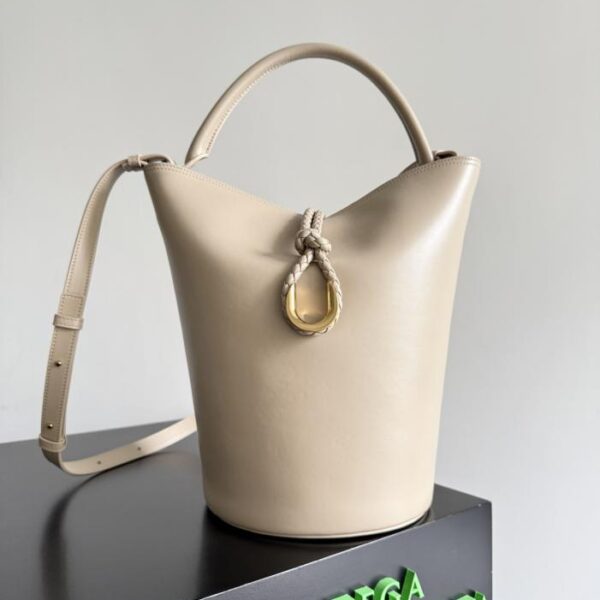 Bottega Veneta New Arrival Women's LIBERTA Small Bucket Bag (H3VOS)