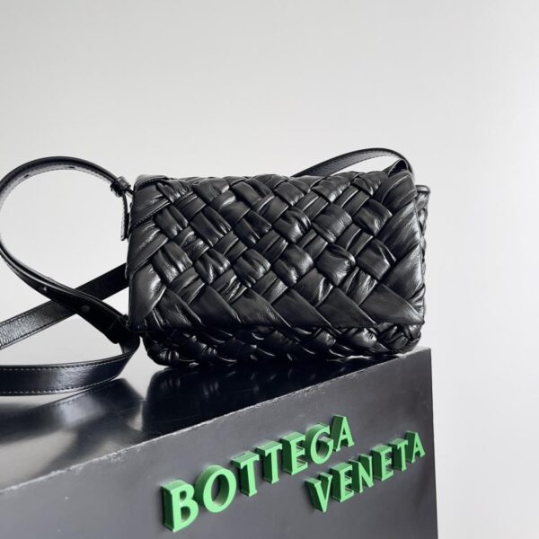 BOTTEGA VENETA new RUMPLE MESSENGER handbag messenger bag unisex (JSNE6)