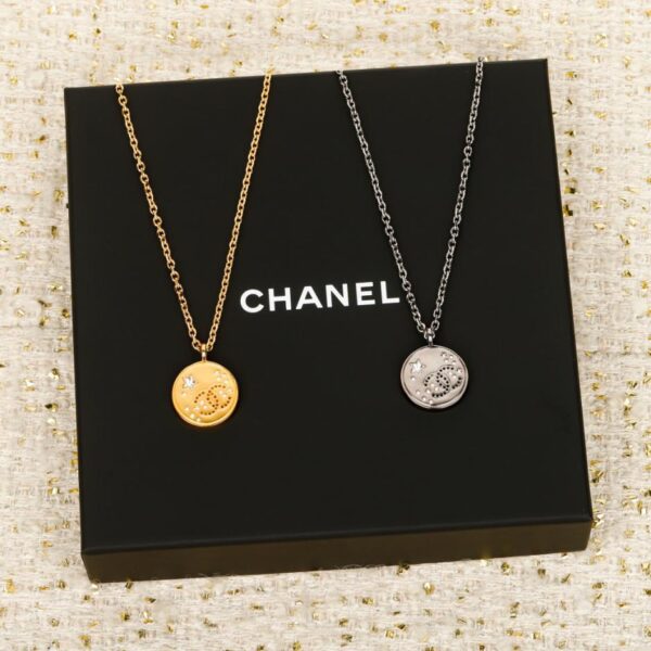 Chanel Round Pentagram Double C Necklace (SYVPH)