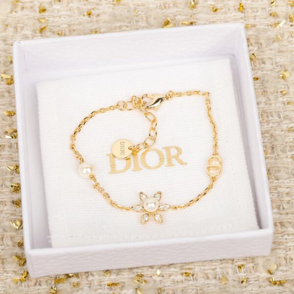 Dior Small Flower Drop CD Pearl Bracelet (X916X)