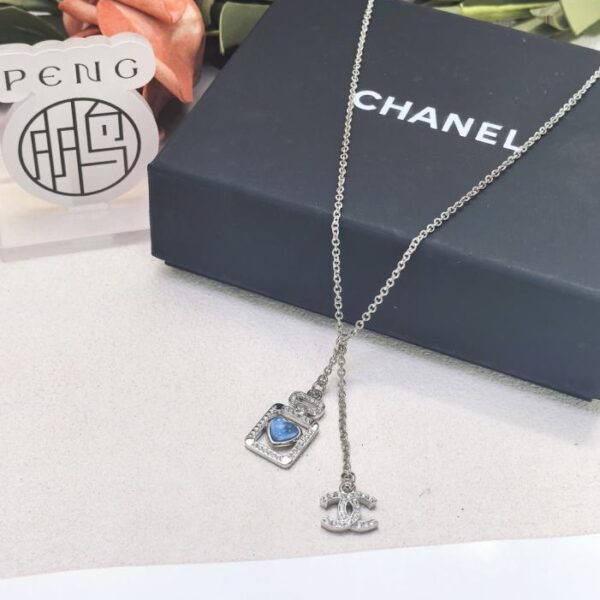 Counter version Chanel perfume bottle blue jelly necklace brass plated with real gold (NQZV4)