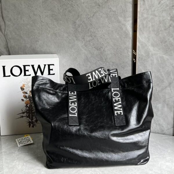 Loewe Fold Shopper latest fashion shopping bag mommy bag (OQ6XJ)