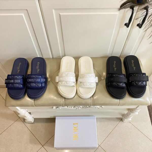 Dior new slippers with original embroidered surface and EVA lightweight outsole (7DQ9J)