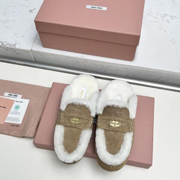 Miu Miu flat-bottomed furry slippers (HG4PD)