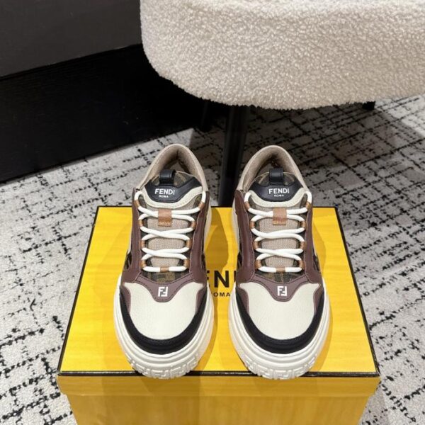 Top-of-the-line FENDI's latest Force series, featuring calfskin FF mesh, round toe, thick sole, low-top sports sneakers (H5KOY)