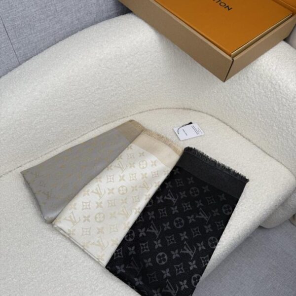 Louis Vuitton New Light Gray Gold LV Classic Monogram Gold and Silver Square Scarf (YANAJ)