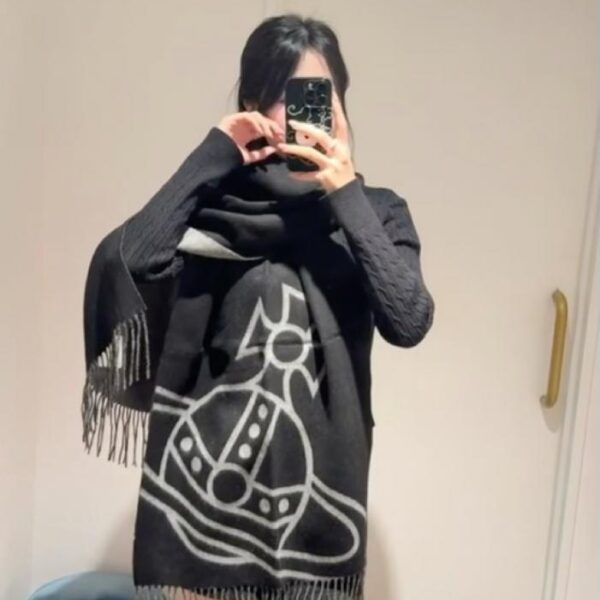 Vivienne Westwood scarf (T4SAH)