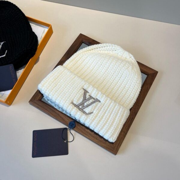 Louis Vuitton Knitted Beanie, Unisex (5XA1O)