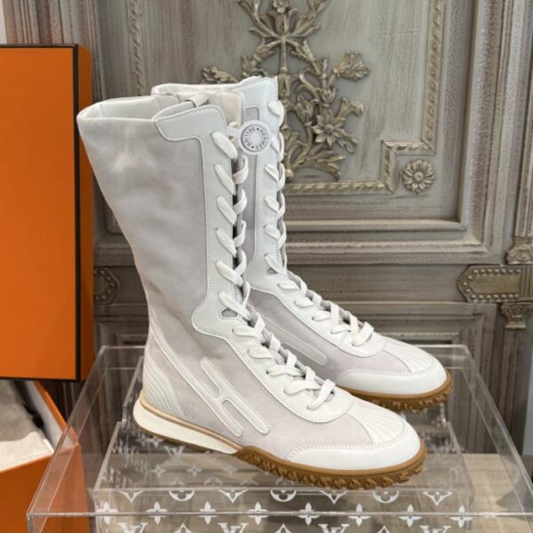 Hermes Jet sneakers/boots (Z0QI3), previously very popular German training shoes, are available through resellers.