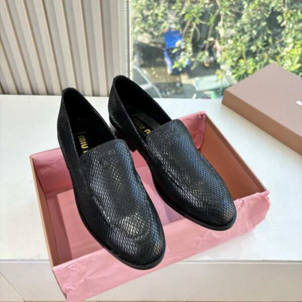 G126 MIUMIU's latest runway style loafers (TNFF6)