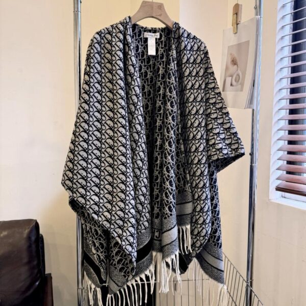 Dior's latest "Grey Silver - Letter Cloak" (49SHI)