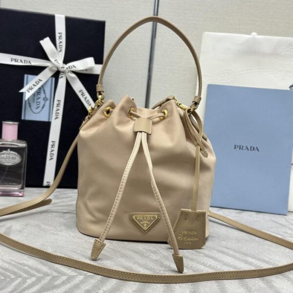 Prada's new bucket bag 1BE067 upgraded version (6GUR9)