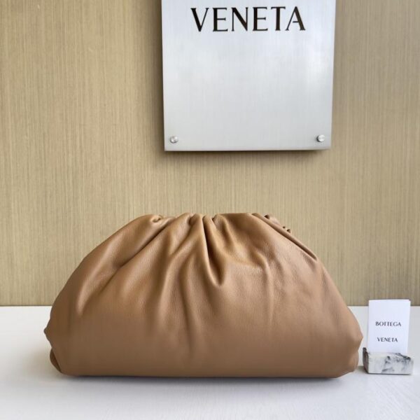 Bottega Veneta Pouch Cloud Bag (T6JGH)