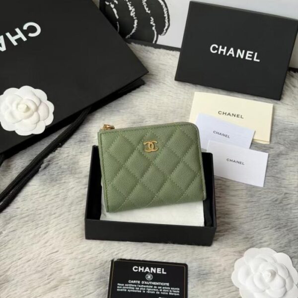Chanel zip-up short wallet, item number AP3999(HW3EG)